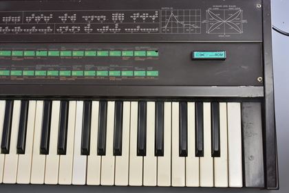 Yamaha-DX7 with voice ROM, needing service